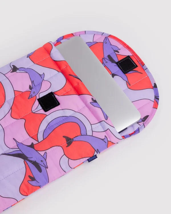 Puffy Laptop Sleeve 16" - Dolphins