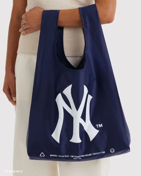 Standard Baggu - New York Yankees™ - Material: ripstop-nylon